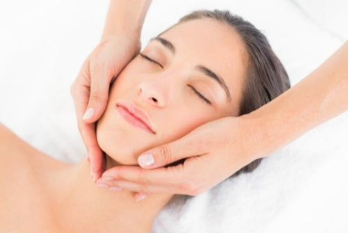 The Age Defence Sensitive Skin Treatment